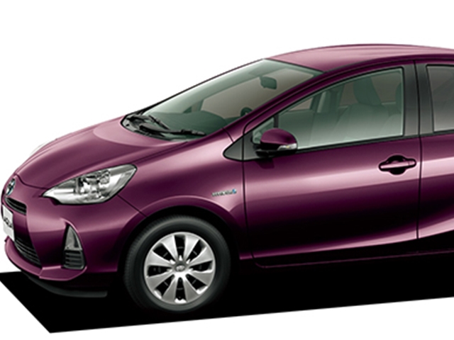 トヨタアクアの歴代モデルの人気車種と燃費・維持費をまとめてみた