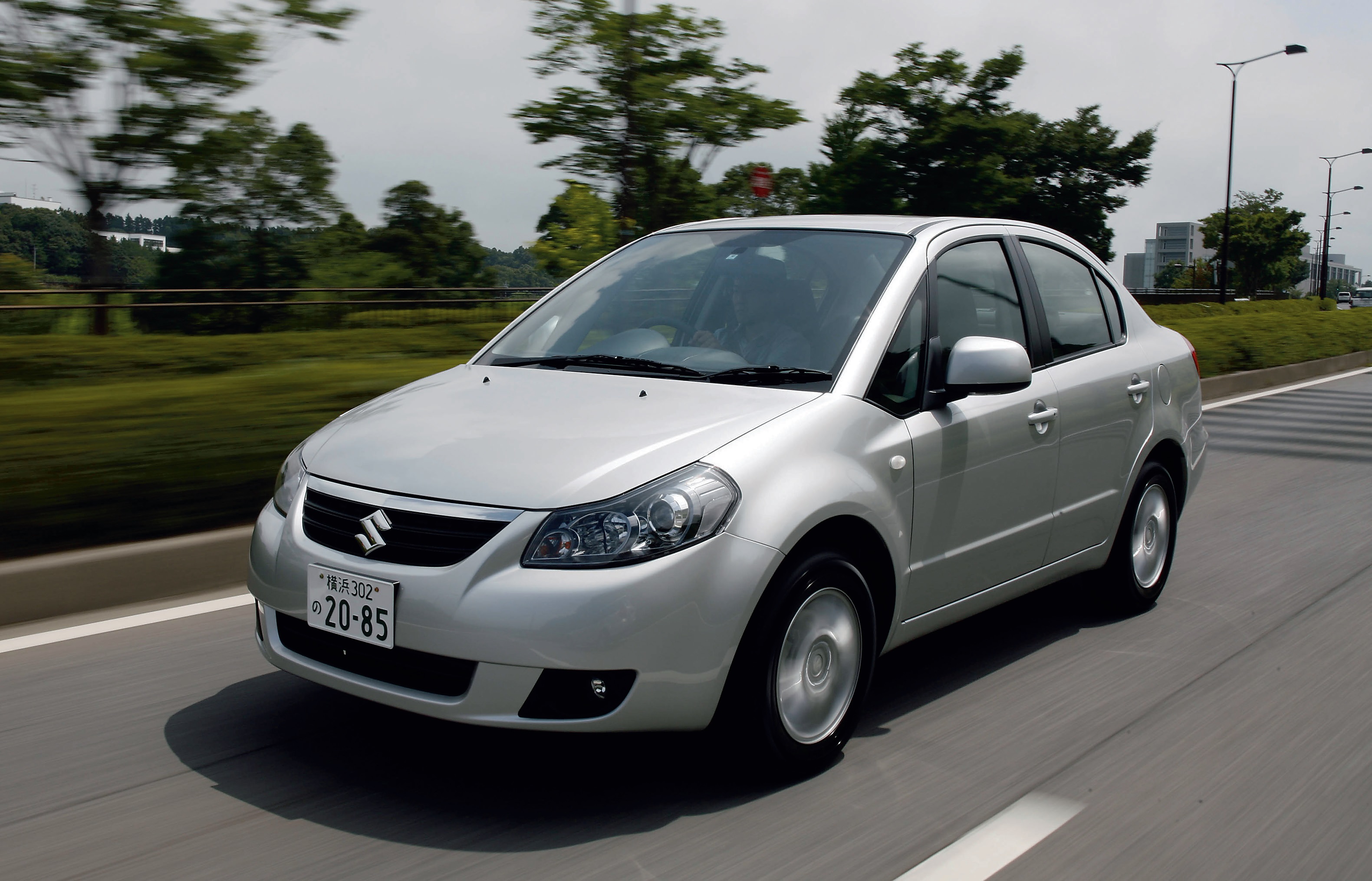 スズキ SX4セダン試乗　欧州車テイストを感じさせる実用派セダン