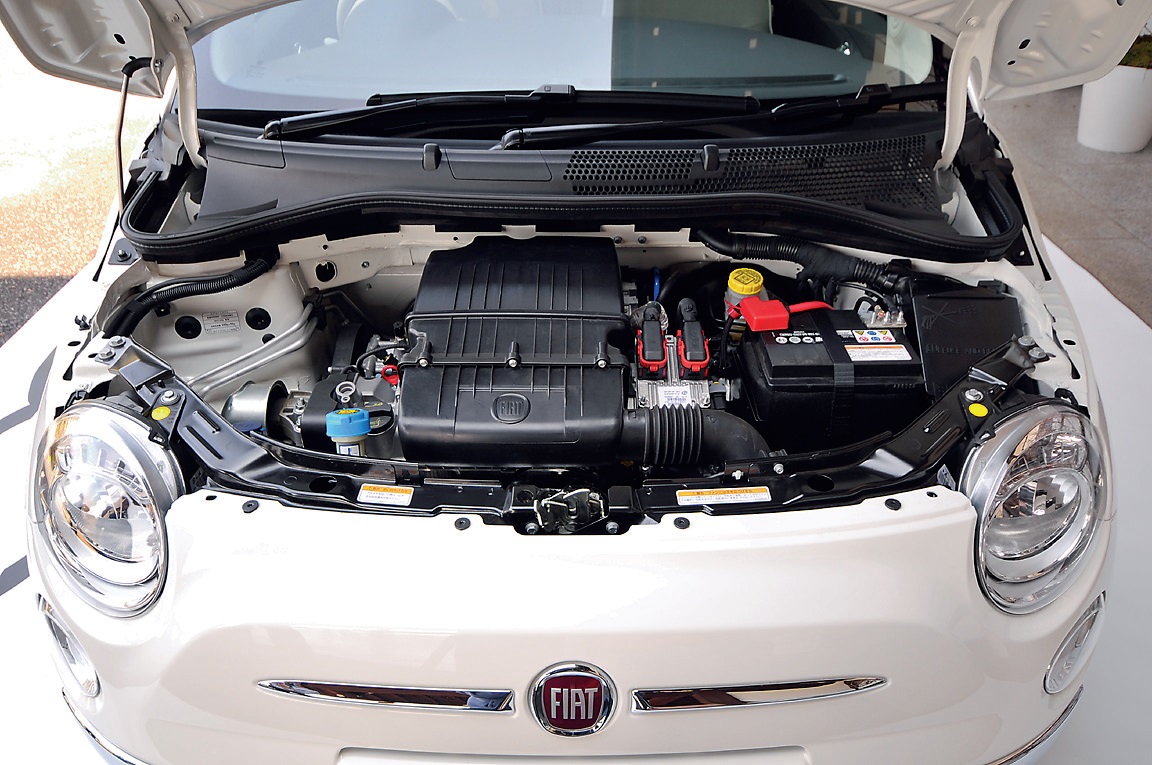 エンジンは水冷SOHC1.2L、69ps/10.4kgm