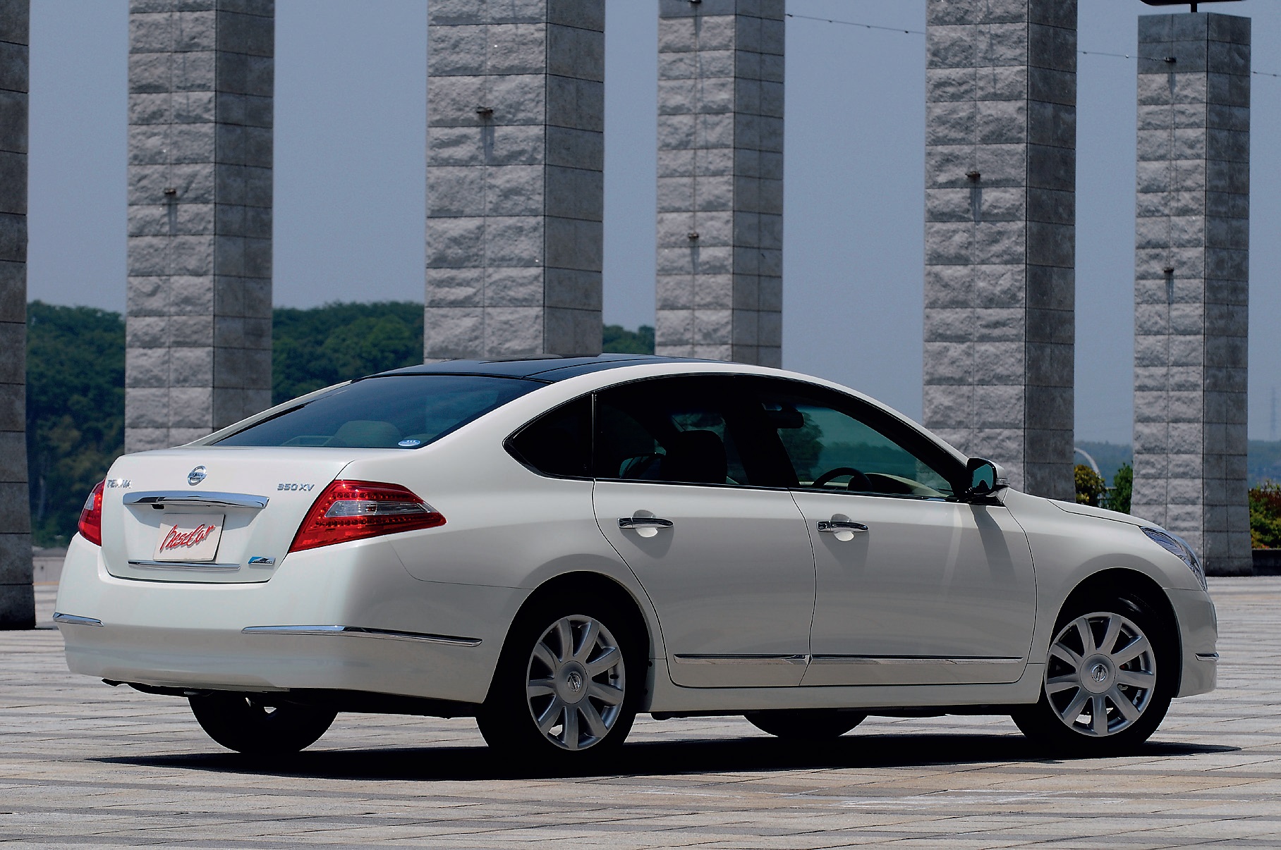 新型ティアナは“モダン”“リラックス”“おもてなし”の贅沢セダン