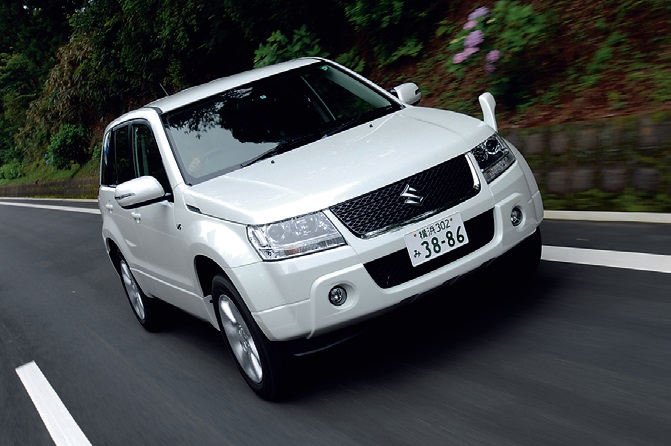 3.2LのV6モデルでのオンロード走行では新型エンジンのトルクの厚さを実感できた