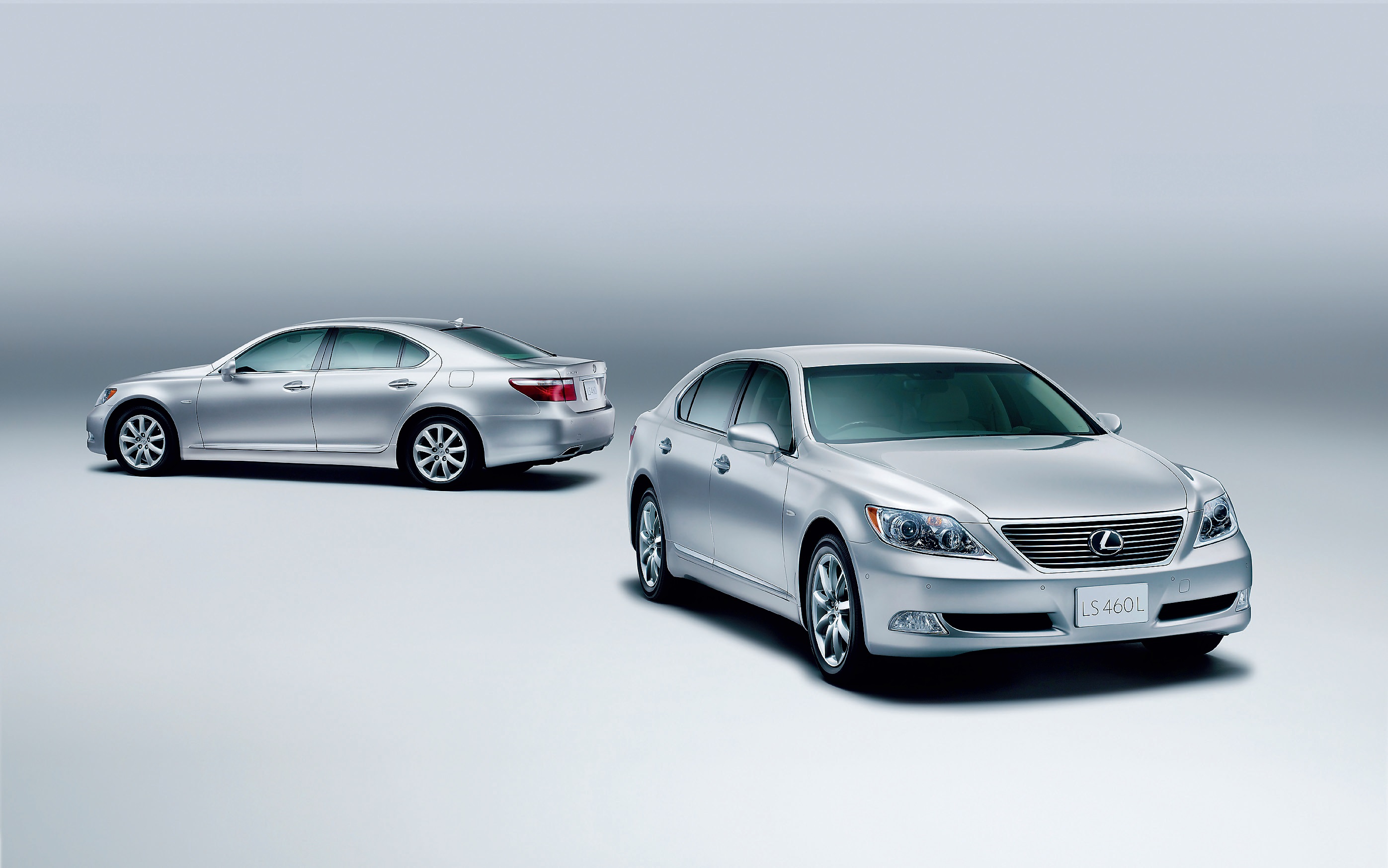 レクサス4年目の決断　レクサスLS