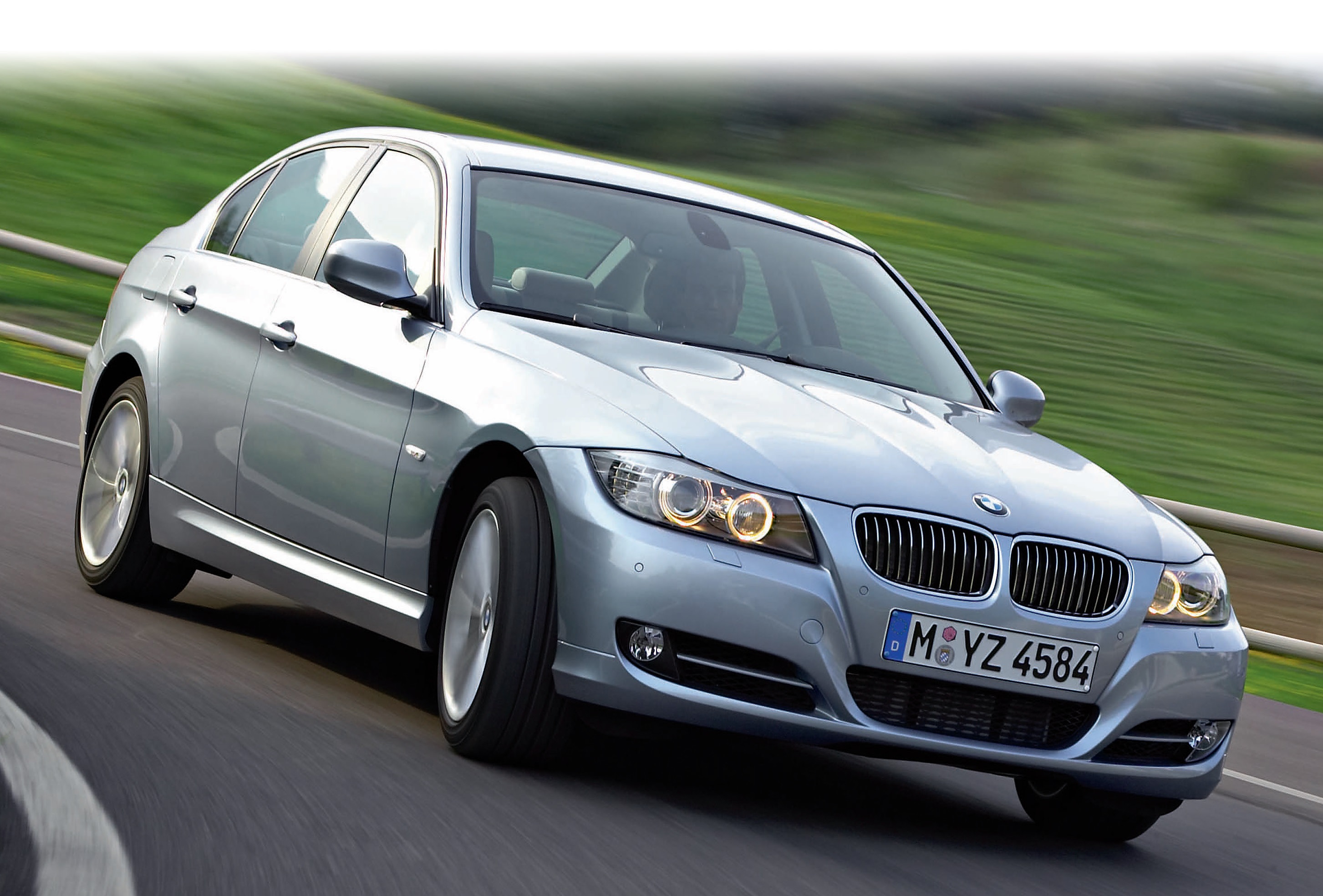 BMW3シリーズマイチェン！！　11月13日発売開始！！　仕様変身！！