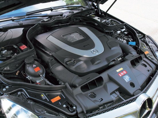 272ps/35.7kgmを発生する3.5LのV6エンジン。排ガスレベルは★4つとクリーン