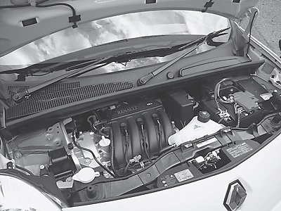 エンジンは105psの1.6L、直4のみで、4ATか5MTが選択可能だ