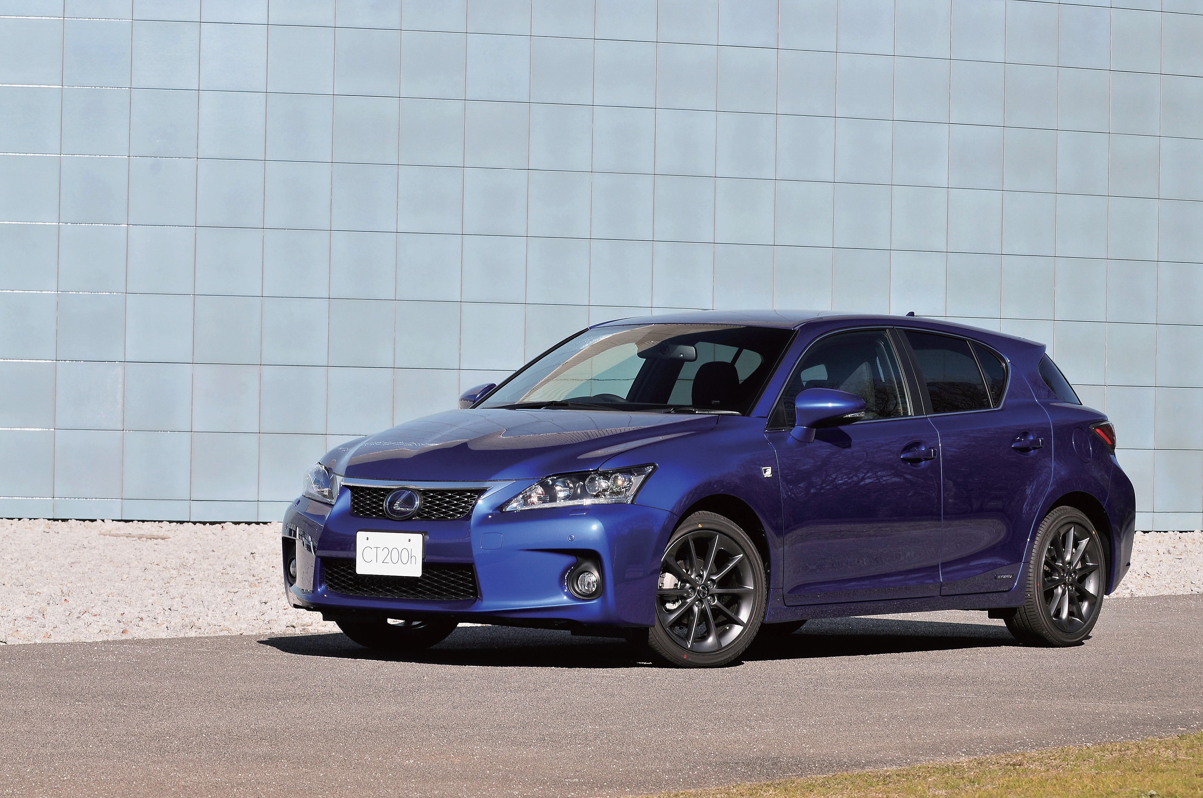 レクサス「CT200h」価値ある355万円！