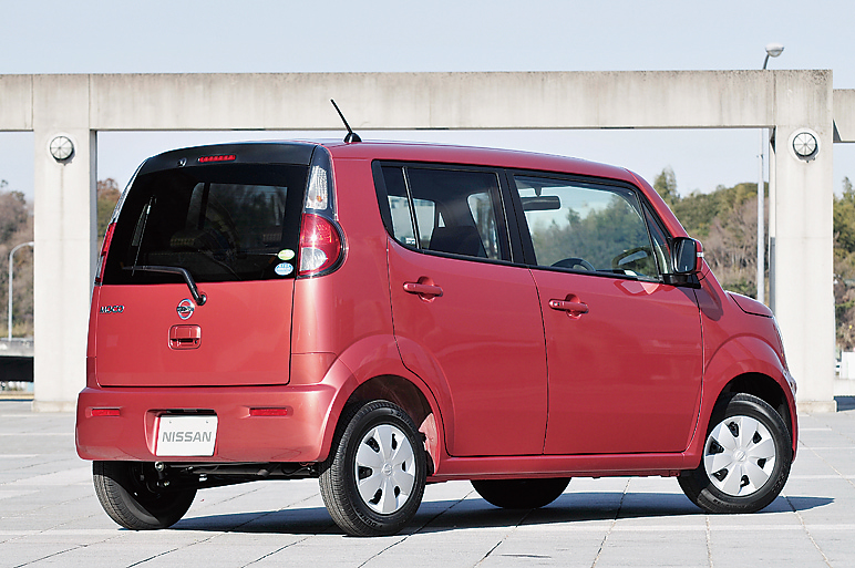 新型日産モコは、歴代モデル同様に、かわいらしい個性を持った軽だ