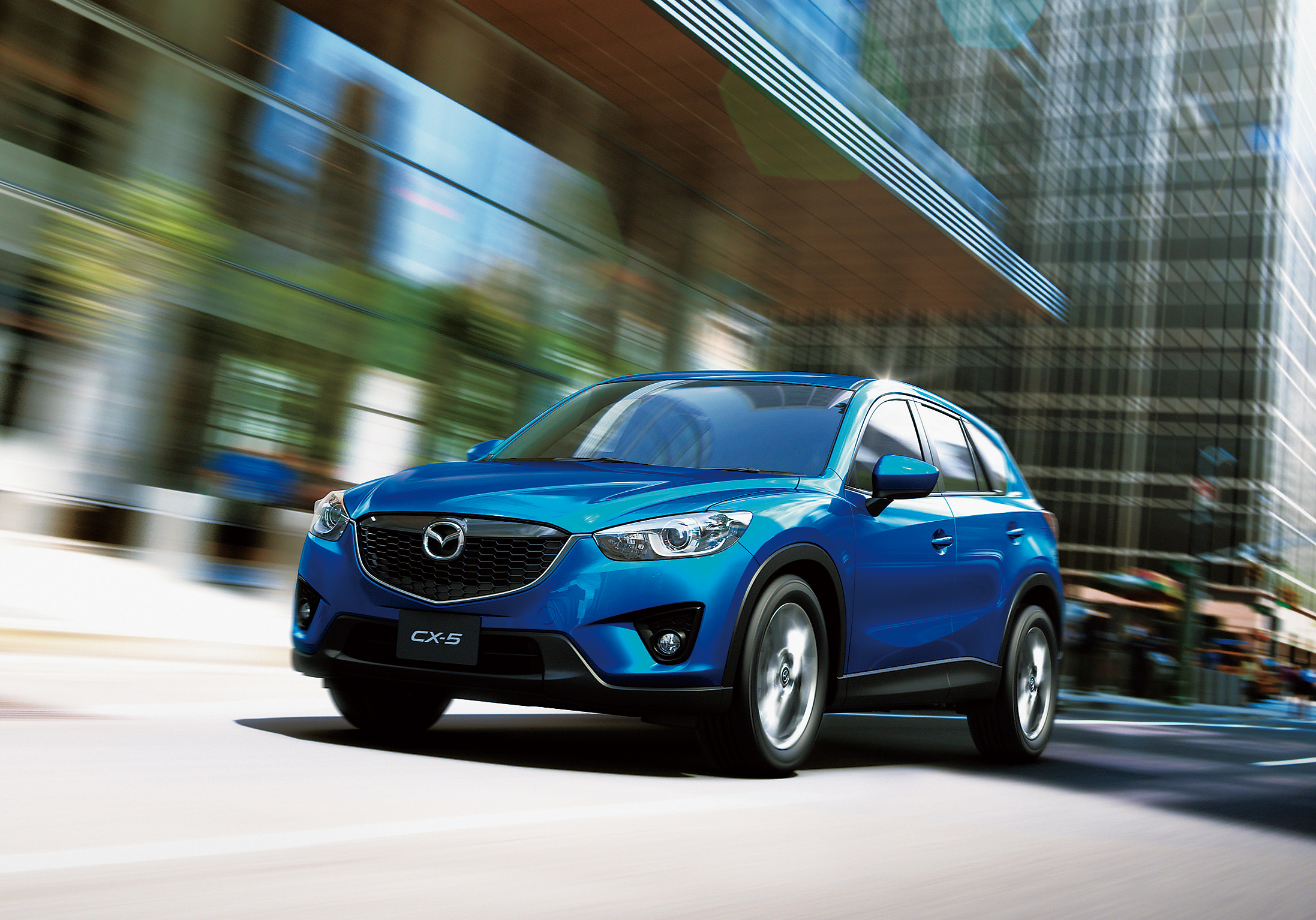 対決7／2月勃発i クリーンディーゼル対決　マツダCX-5vs日産X-トレイルGT