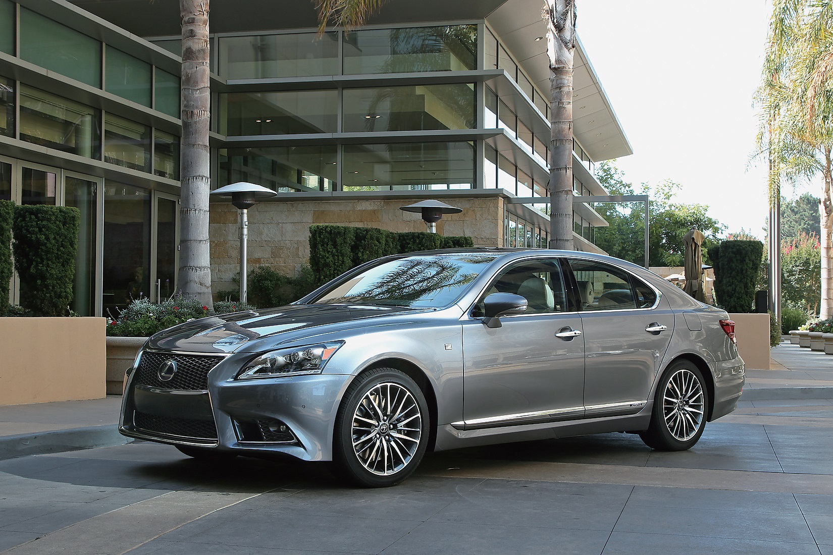 LS600h F SPORT