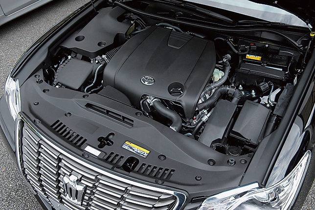 V6、2.5Lの量販型エンジン、4GR-FSE。203ps/24.8kgmで必要充分な実力