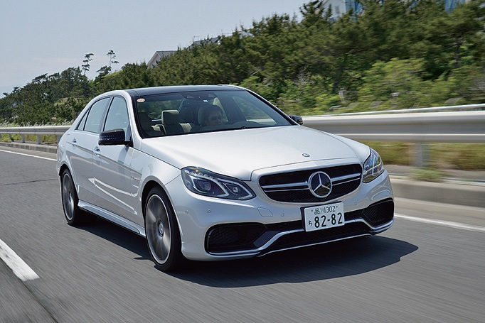 ■E63 AMG S 4MATIC ・V 8DOHCツインターボ ・5461cc、585ps/81.5kgm ・減税はなし ・AMGに新設定されたSモデルで、最新の4WDシステムの4MATICが組み合わされる