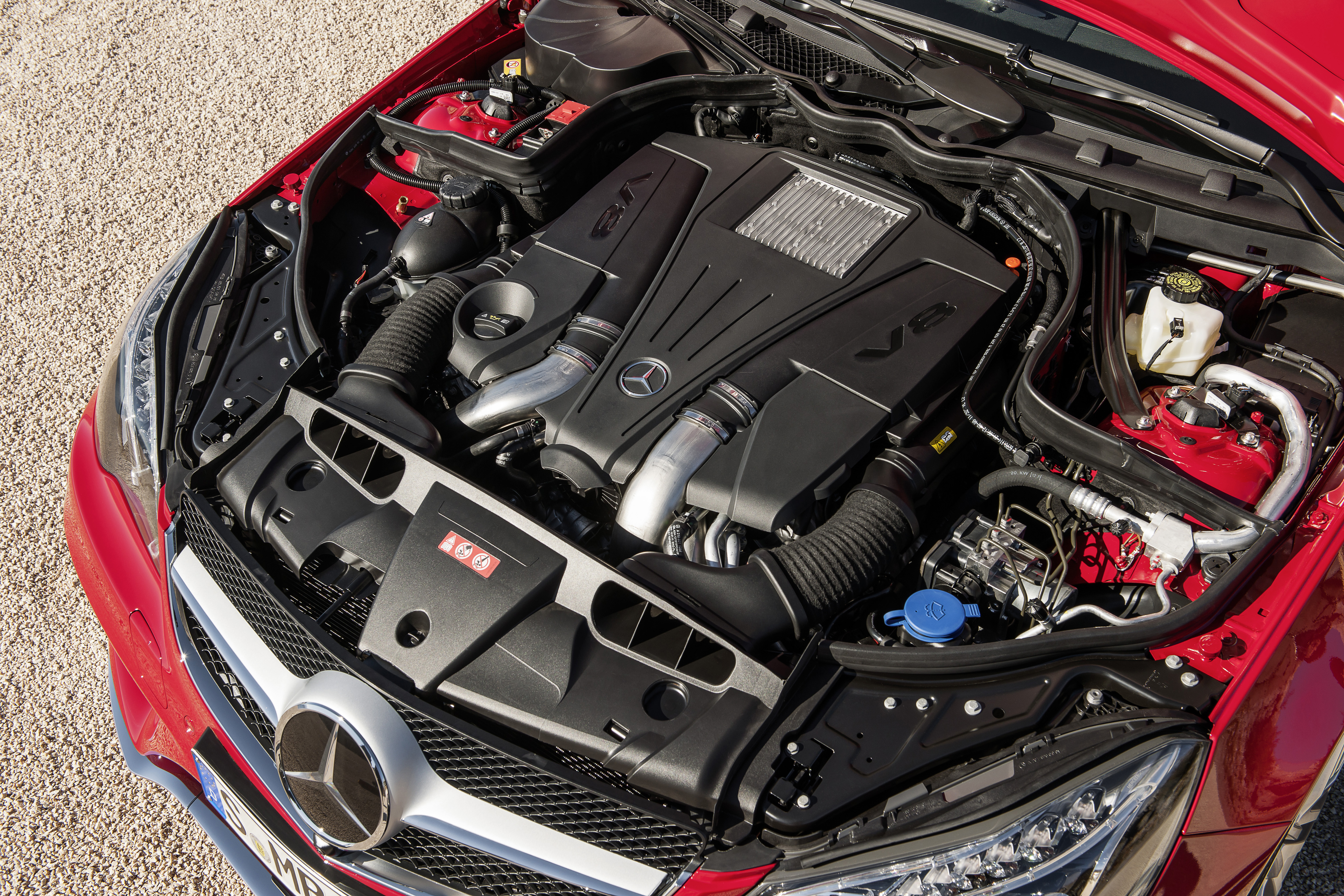 2Lターボ以外に408ps/61.2kgmを誇るV8、4.7Lツインターボエンジンを搭載するグレードもある