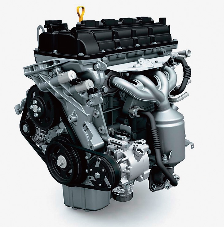 スイフトは「デュアルジェットエンジン」搭載 K12B型直4エンジンを大改良。圧縮比アップによる燃焼効率改善や、熱効率を極限まで追求