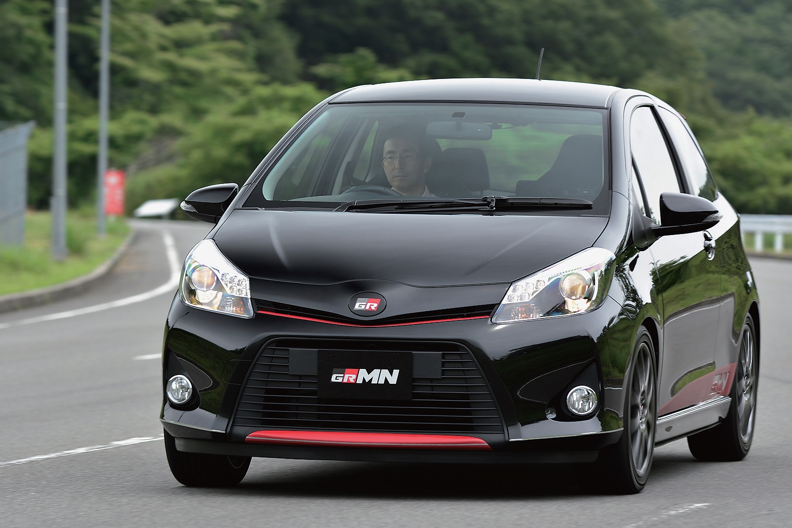 152psの3ドアボディ5速MT1.5Lターボ、トヨタ ヴィッツターボが超絶熱い！