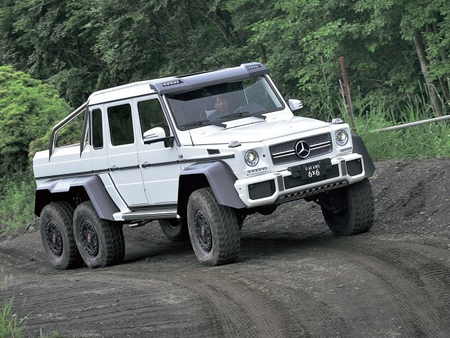 驚愕、8000万円のメルセデス・ベンツG63AMG 6×6に試乗！