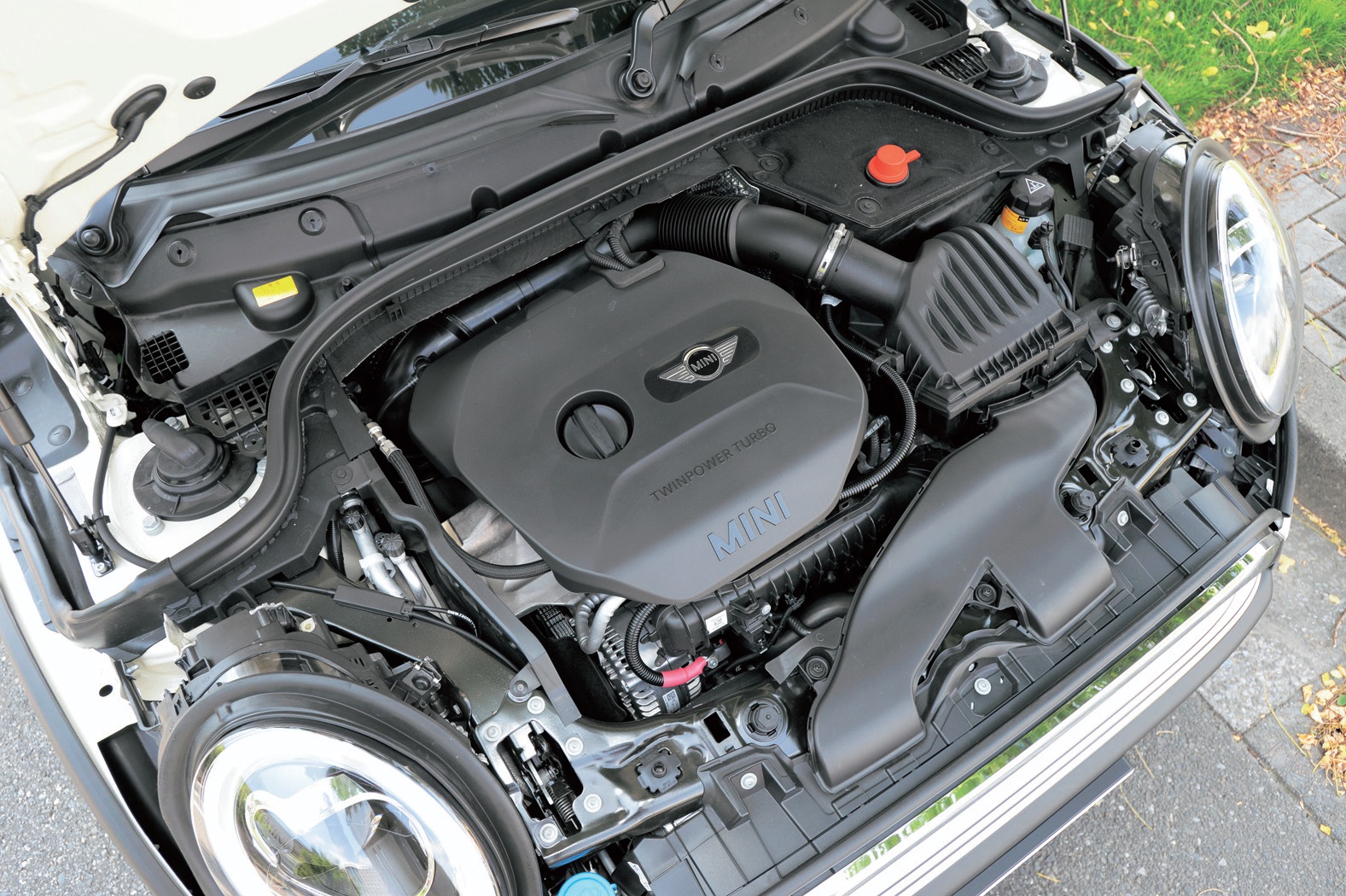 直噴1.2L DOHCターボ、102ps／18.4kgm