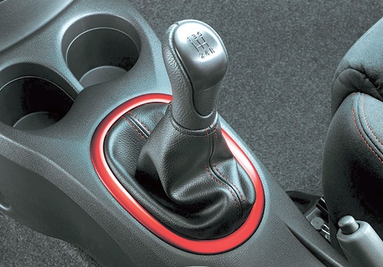 NISMO Sは1.6L、直4DOHC+5MT!