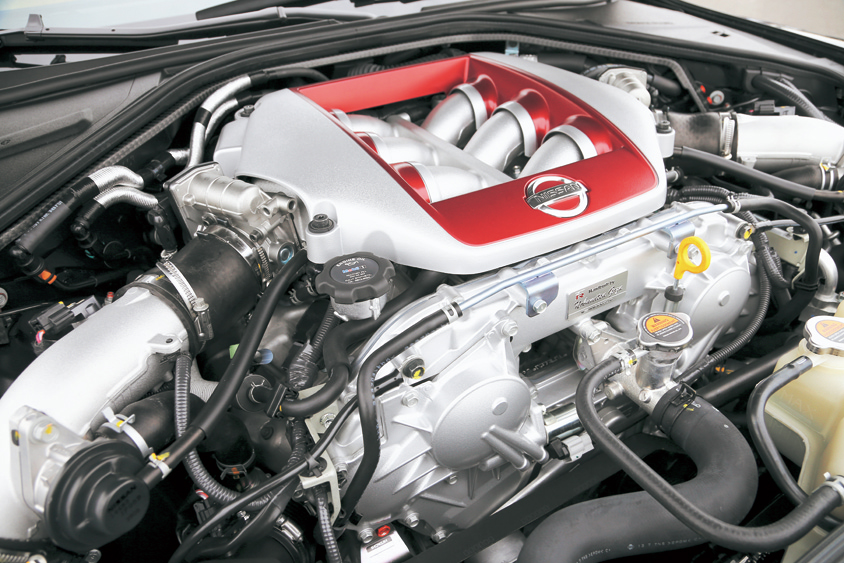 3.8L、V6ツインターボは550ps/64.5kgmで変わらないが、フリクションなどが大幅に低減
