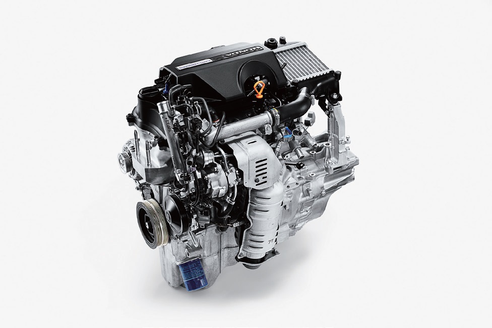 専用チューンのS07Aエンジン:S660は、軽自動車のレベルを遙かに超えた専用シャシーに加え、オープンボディをまったく感じさせない剛性感のあるボディ、そして鋭いレスポンスを見せるターボエンジンが見事なバランスをみせている