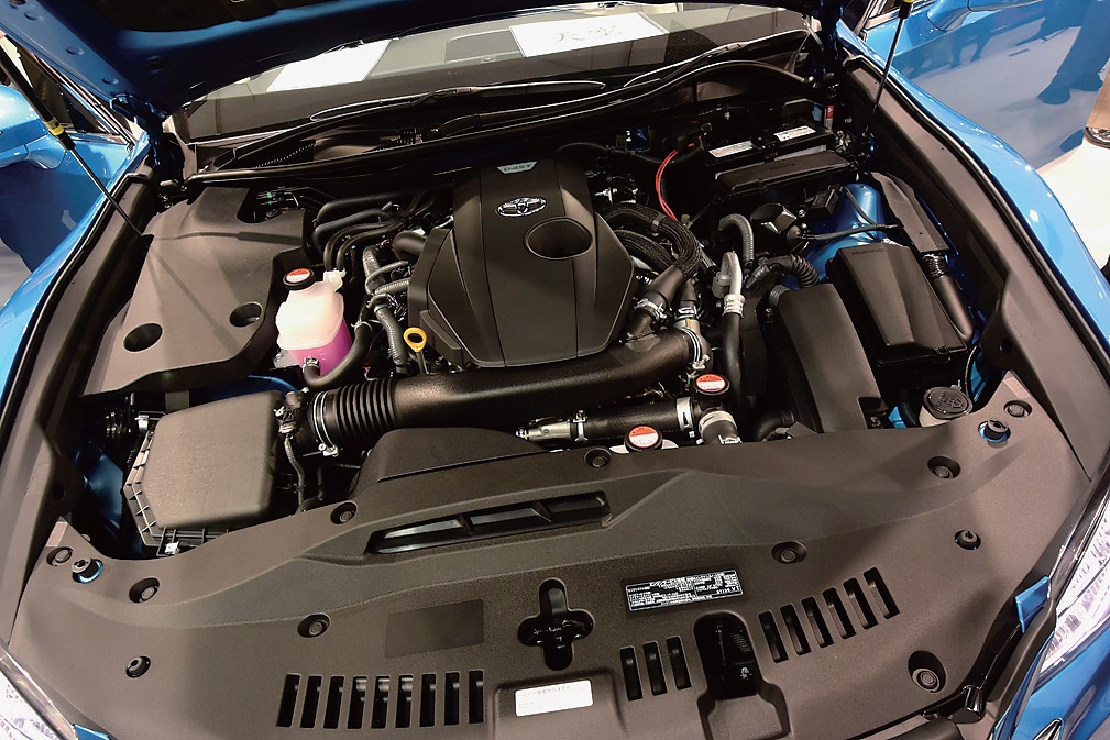235ps/35.7kgmの直4、2Lターボエンジン直列4気筒の1998ccターボは235ps/35.7kgmを発揮。JC08モード燃費は13.4km/L