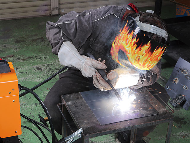 溶接機を手に入れよう！