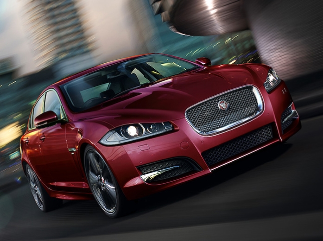 XF 2.0 R-Sport 外観