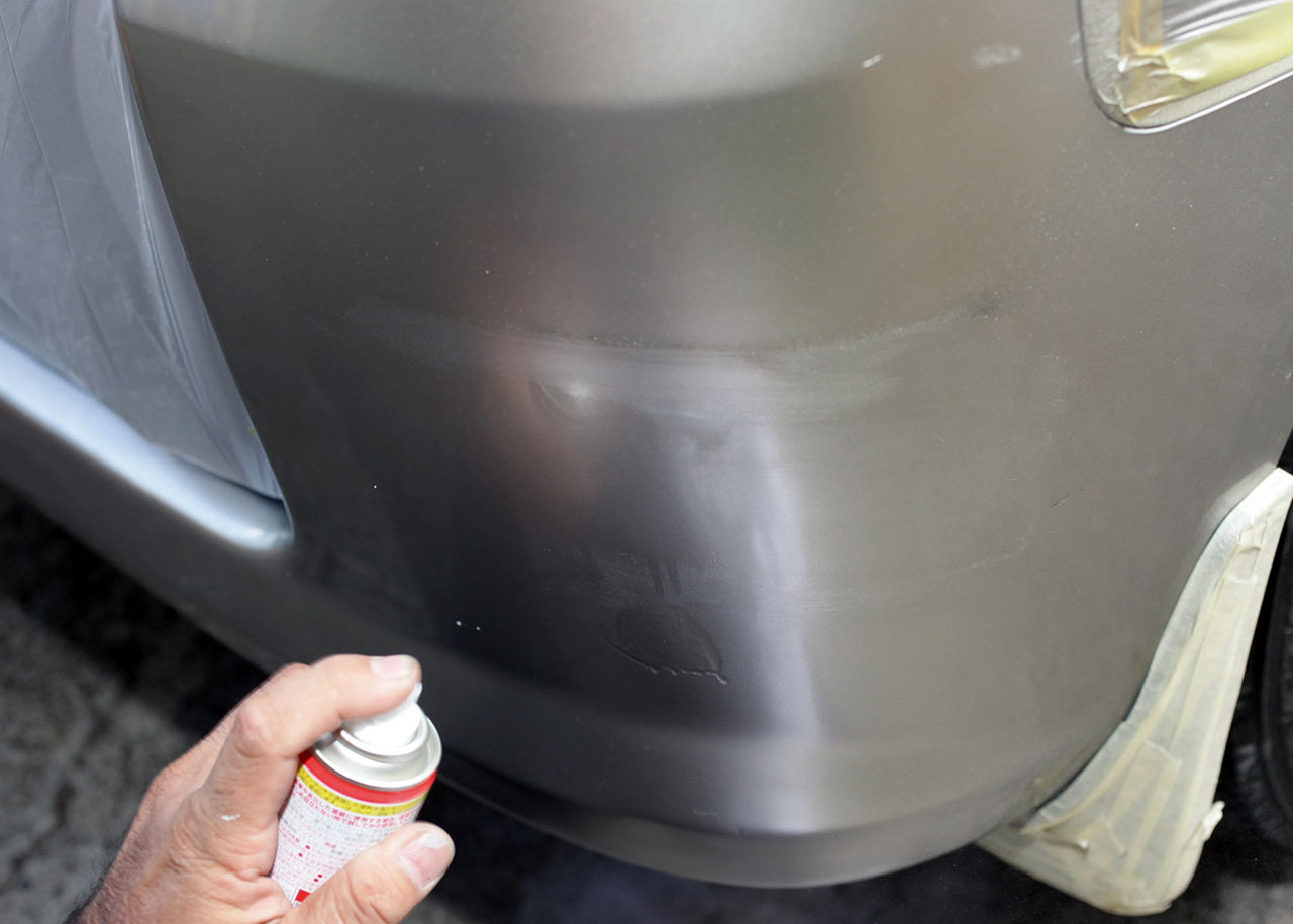パテ埋め 缶スプレー完ペキマスター 3 缶スプレーで塗装 車検や修理の情報満載グーネットピット