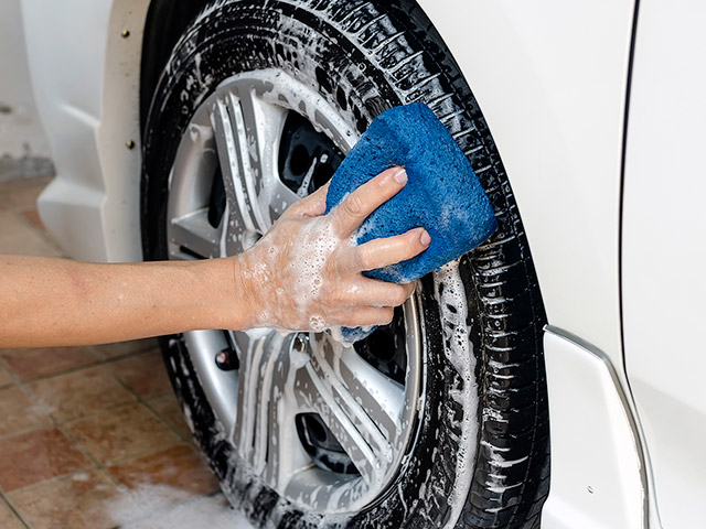 タイヤホイールが汚れる原因とタイヤ交換時にホイール洗浄することの意味・重要性とは