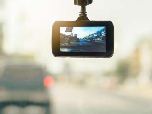 交通事故などが起こった場合、ドライブレコーダーの映像の提出は義務なのか