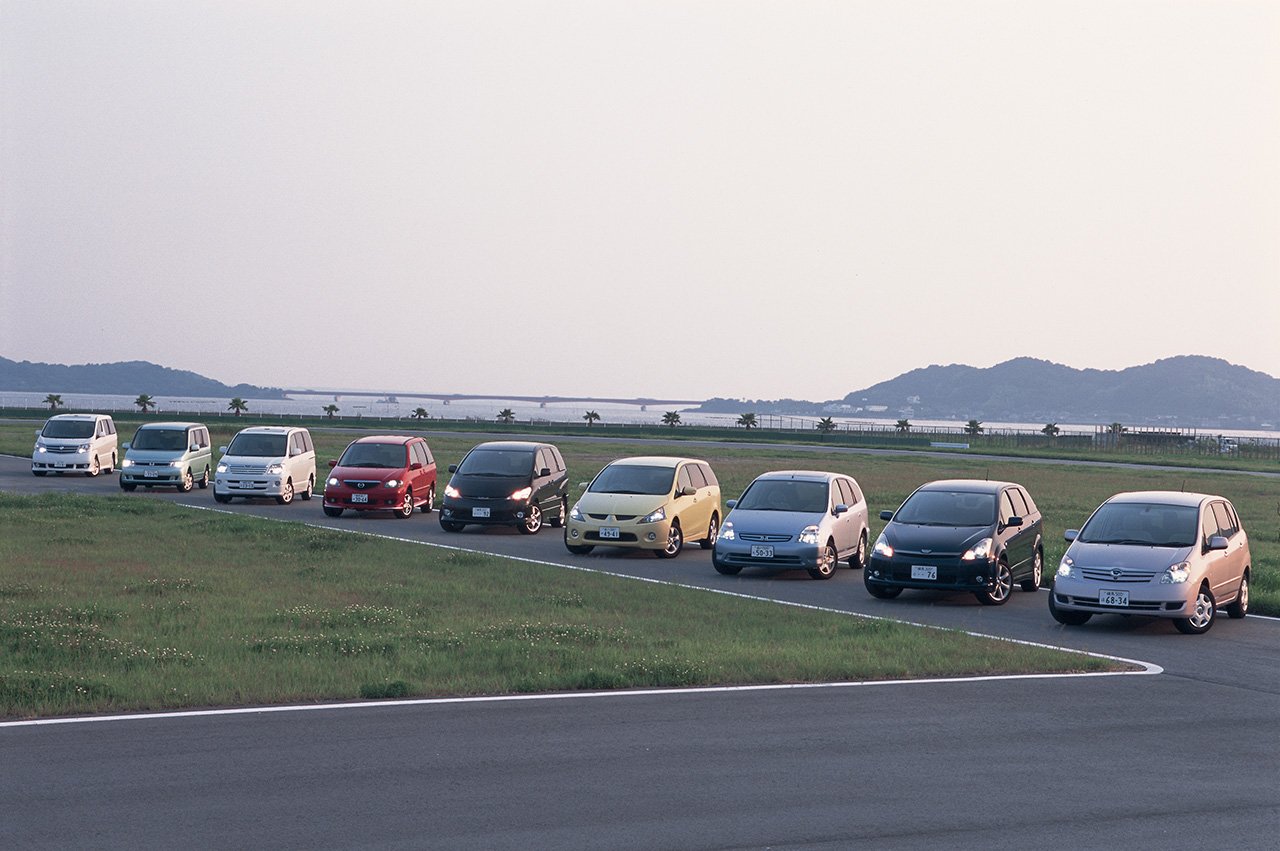 月刊自家用車とニッポンのクルマ60年 中古車なら グーネット