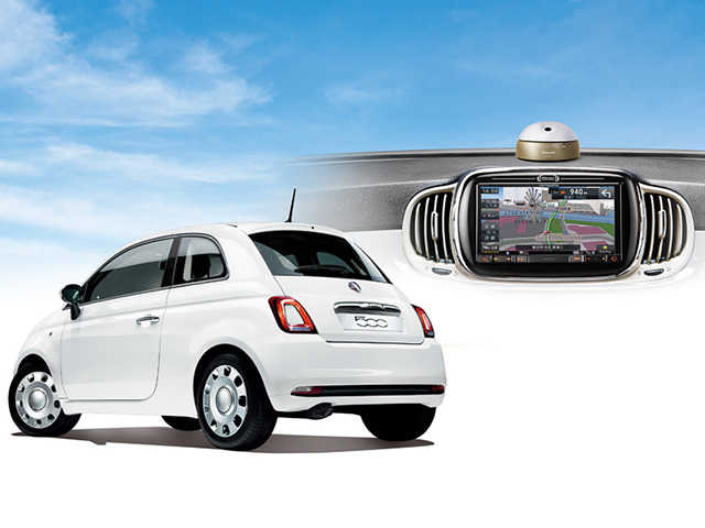 フィアット、｢500｣の限定車｢ナビゲーションパッケージ｣を発売