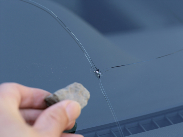 フロントガラスの修理にかかる費用は 日頃の注意点 応急処置 車検や修理の情報満載グーネットピット