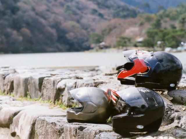 車のヘルメットの人気ブランドを紹介 バイクとの違いや形状についても解説 中古車なら グーネット