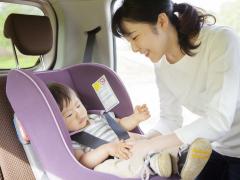赤ちゃんと車での長距離旅行 気を付けたいことと必要な準備 中古車なら グーネット
