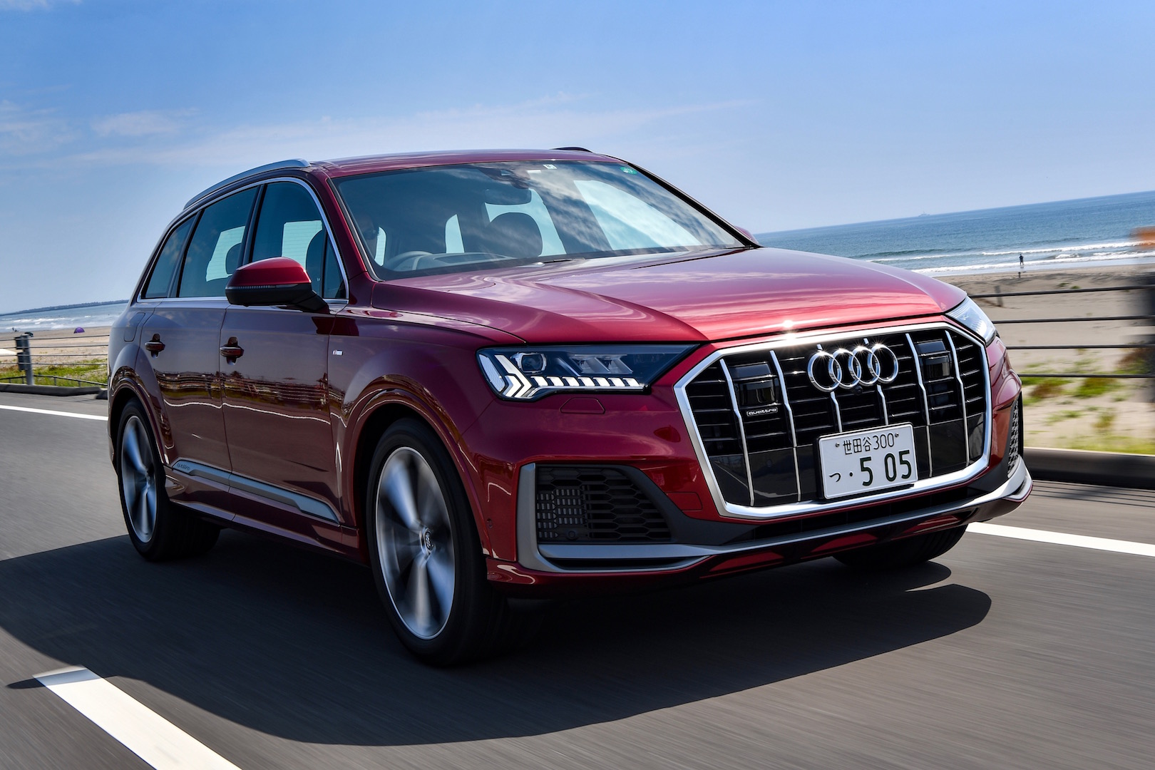 アウディ Q7 をマイナーチェンジと同時に限定車を設定 中古車なら グーネット