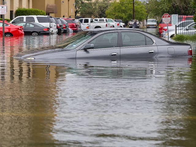 台風で浸水した車でも値段がつく？