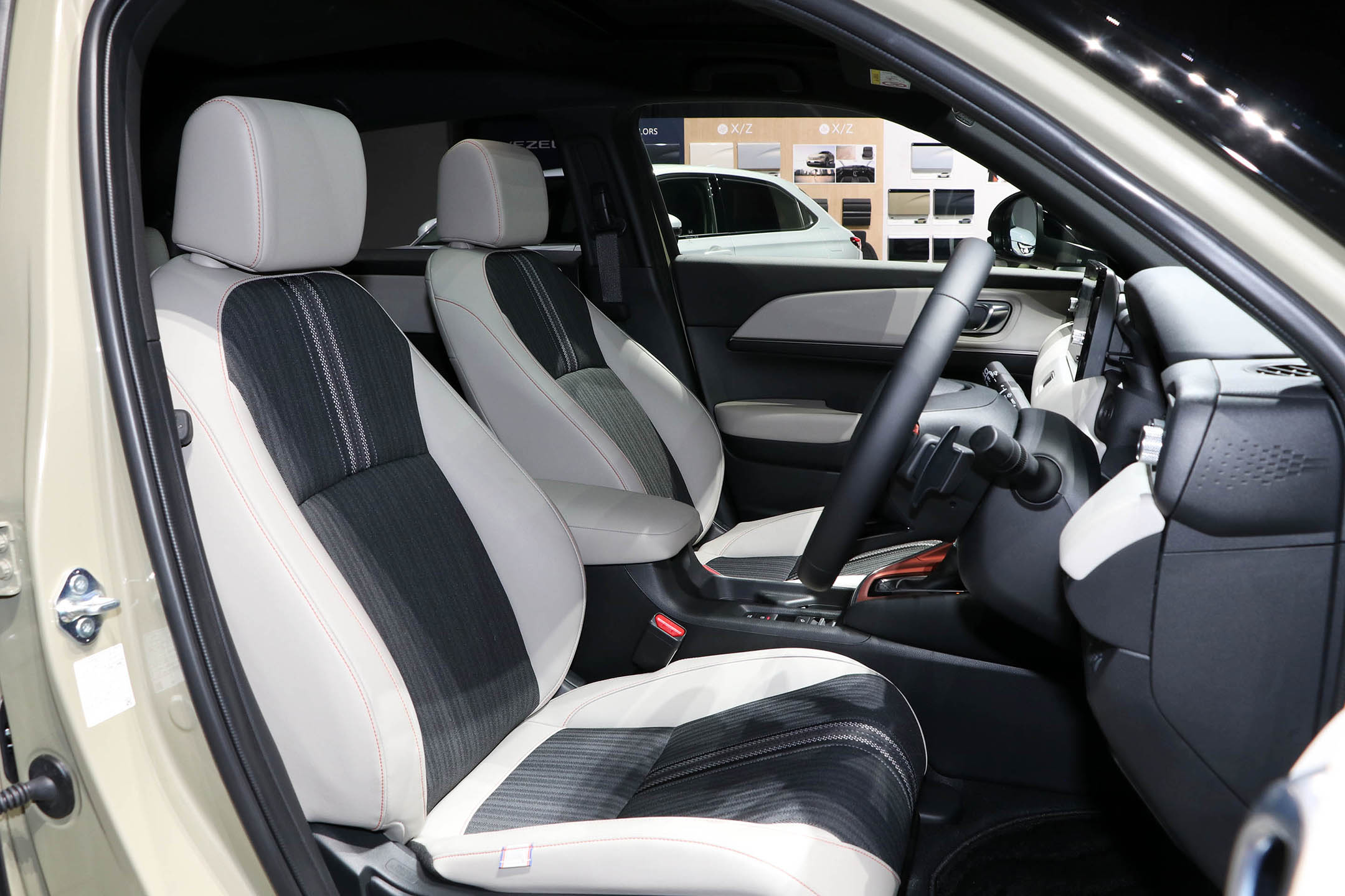 ホンダ 新型ヴェゼル インテリア