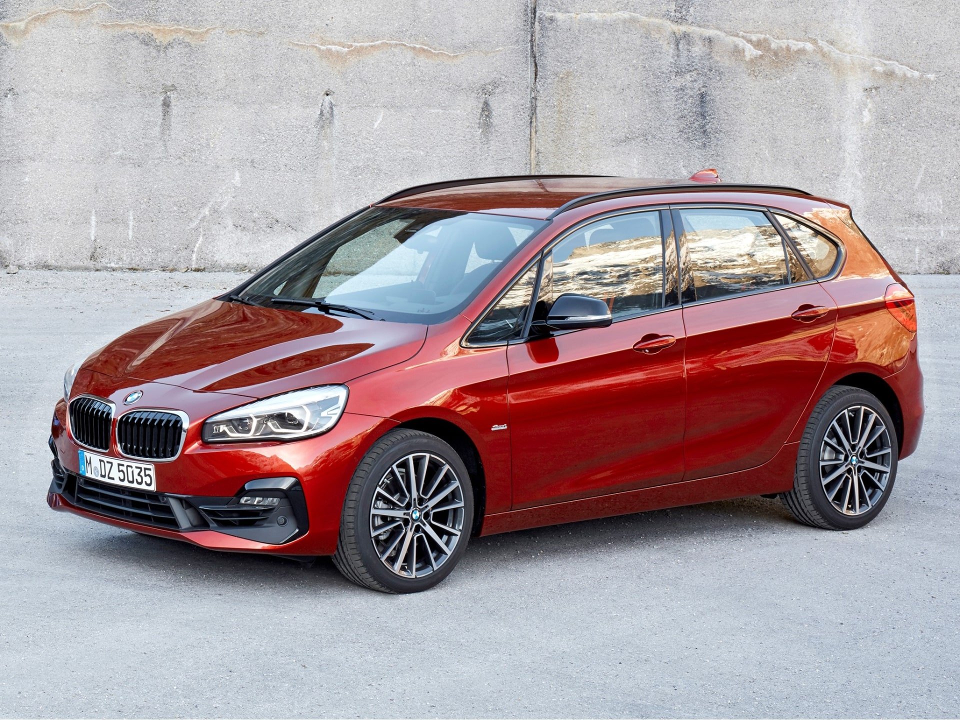 Bmw 限定車 Bmw 218i グラン ツアラー プレジャー スリー エディション 発表 中古車なら グーネット