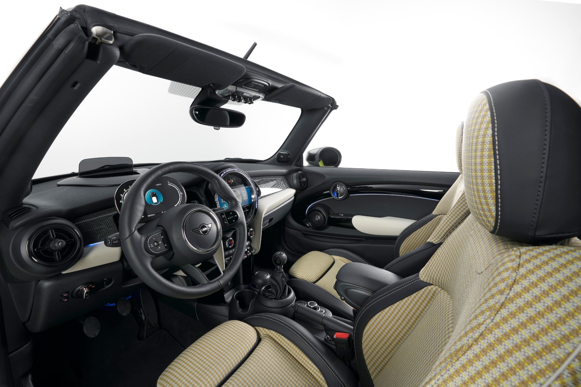 新型MINI クーパーS コンバーチブル　コックピット