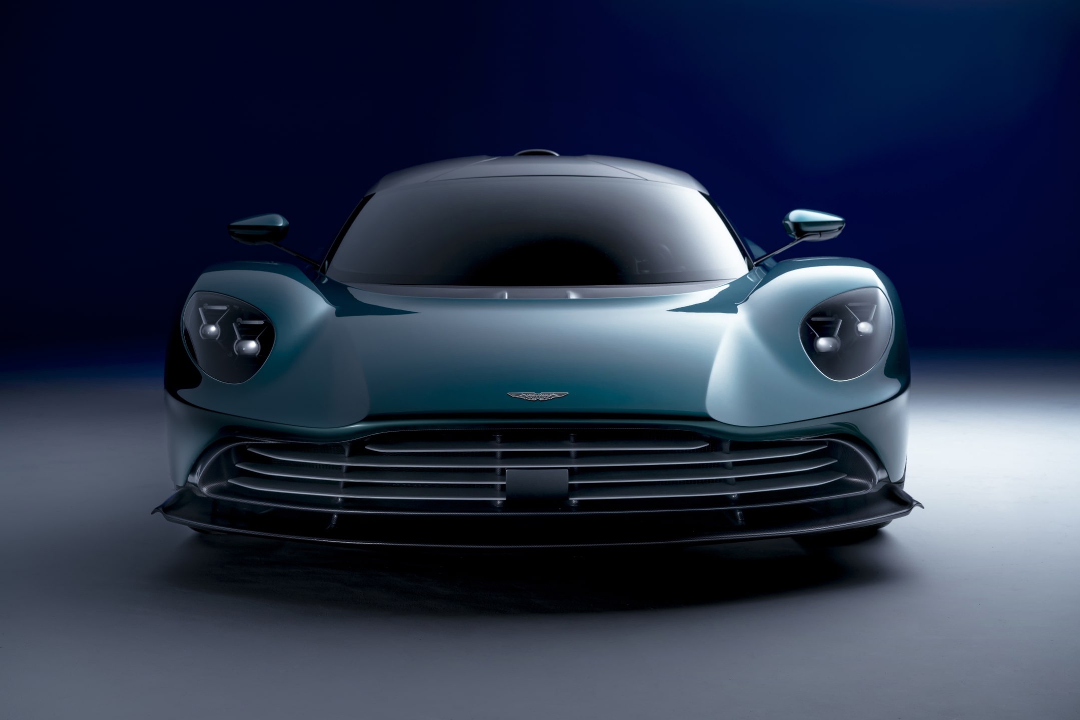 Aston Martin Valhalla　2