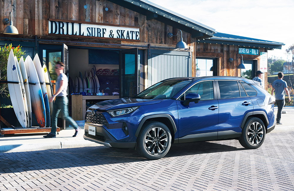 大特価SALE50系 RAV4 X/G/G-Z/Adventure (2019/4-) ROJAM リアゲートスポイラー ／／ FRP ロジャム エアロ パーツ ゲートウイング 20-rgs-ra5 エアロパーツ