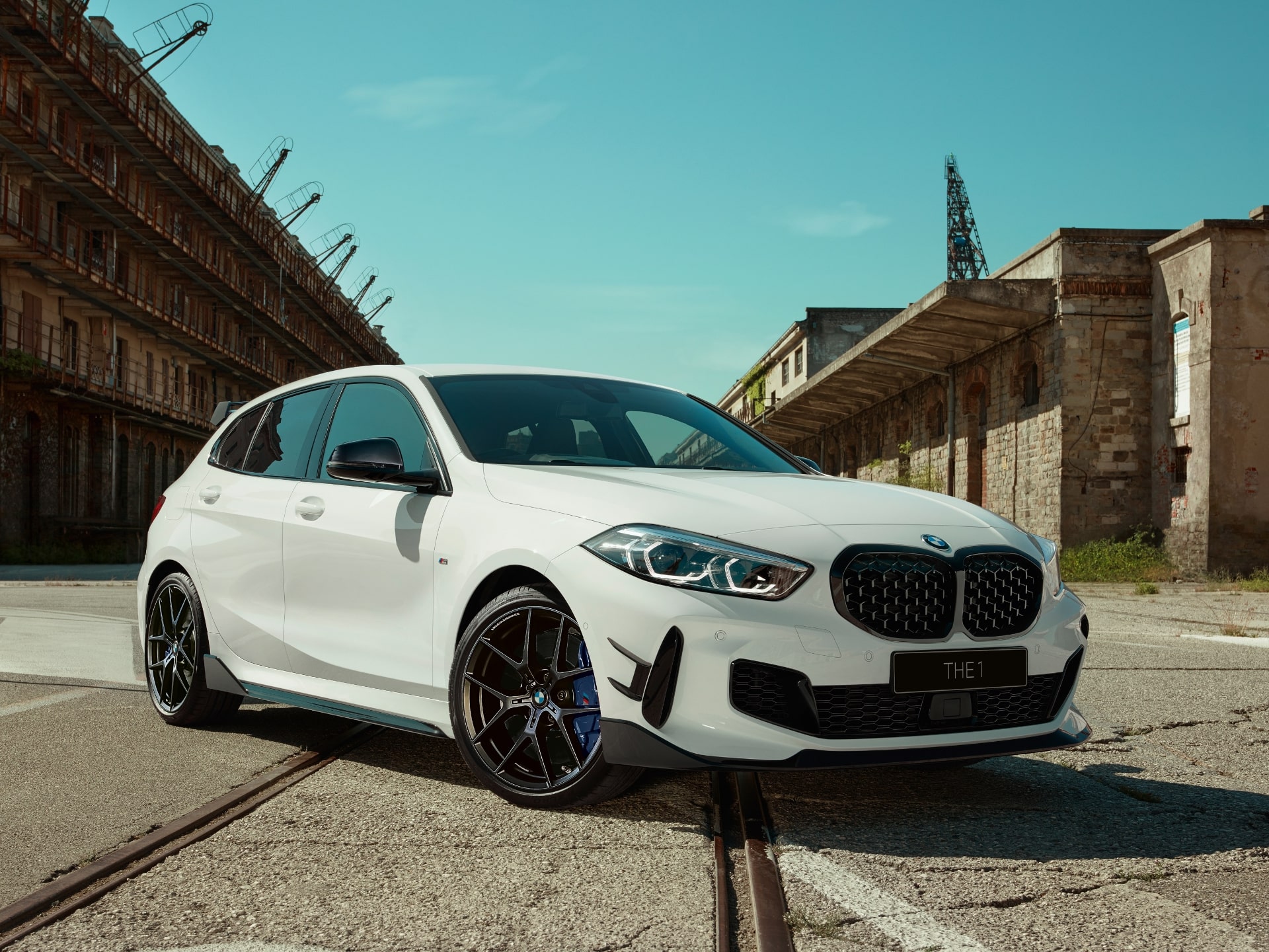 Bmw M135i Xdrive ストリート レーサー 誕生 限定40台オンライン販売 中古車なら グーネット