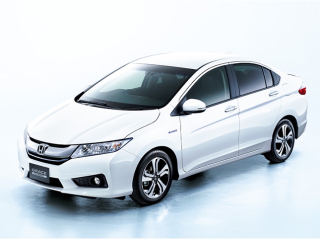 ホンダ、新型ハイブリッドセダン｢グレイス｣を発売