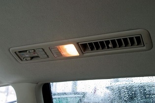トヨタ エスティマ T（機器類の機能を確かめる）
