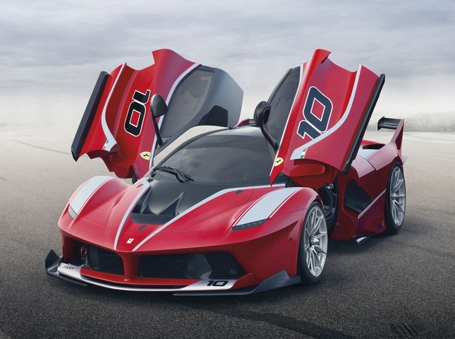 フェラーリ、1000ps超のハイブリッドスーパーカー｢FXX K｣を披露 | 中古