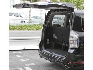 トヨタ ヴォクシー G’s （テールゲート1）