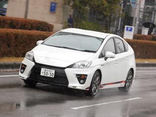 トヨタ・プリウス S“ツーリングセレクション G’s”