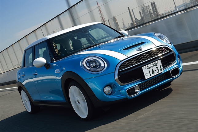 MINI 5ドア