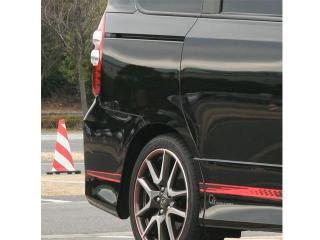 トヨタ ノア G’s（リアフェンダー）
