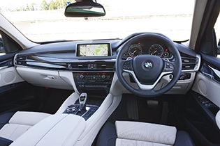 BMW X6 コックピット